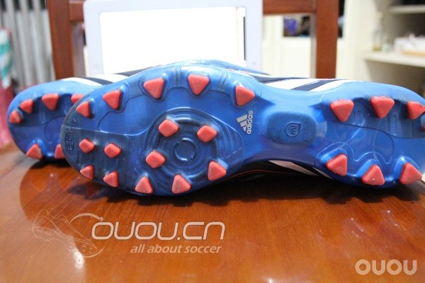 菜鸟也来凑热闹(纯娱乐)聊聊我的Adidas Predator Absolion LZ TRX AG和 Nike Tiempo Flight IV FG多图杀猫