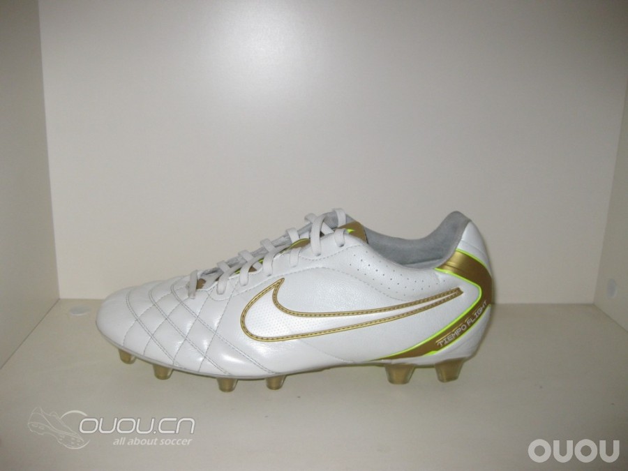 新鞋到 传奇次顶级FG