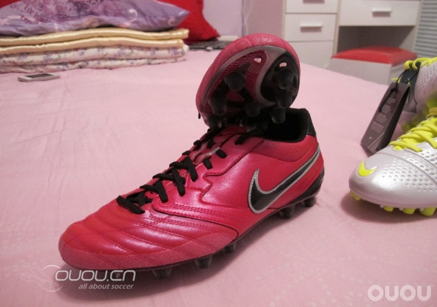 这里没有令人拍案叫绝的评测,这里没有惊世骇俗的孤品,这里也没有美轮美奂的图片。只有我一个新人的喜悦