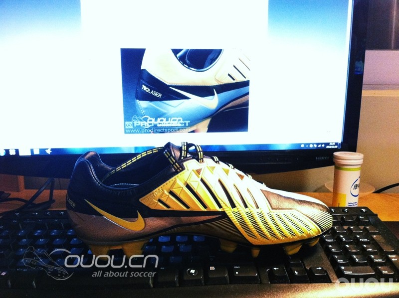 T90 laser4 FG小黄蜂小众色落地前拍照留念