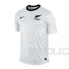 也谈NIKE999999999版球鞋