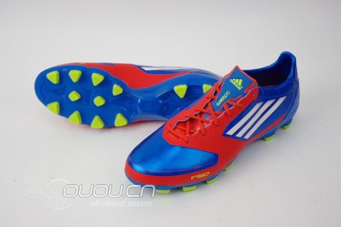 大伙觉得这三双鞋入哪个好。。。