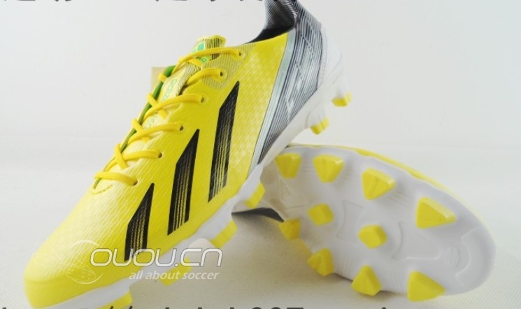 大伙觉得这三双鞋入哪个好。。。