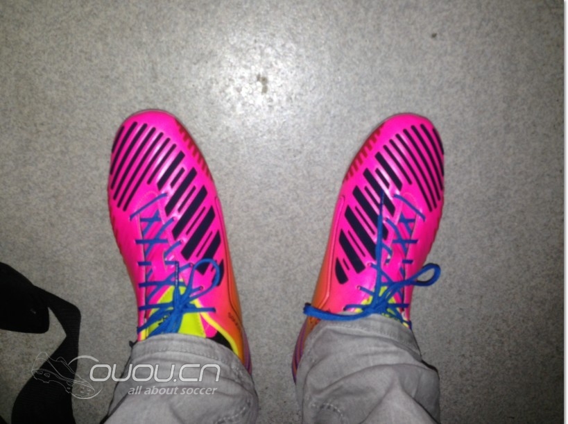miadidas订制的鞋到啦。。。。。上图