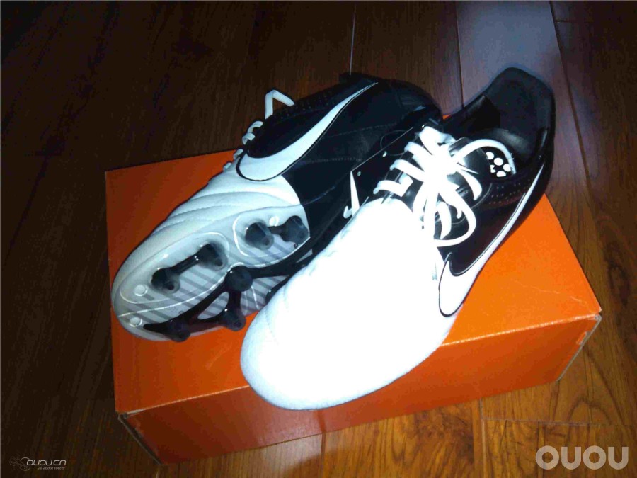 【原创】人生第一双袋鼠皮 乐天购入欧洲杯配色传奇4 HG-E