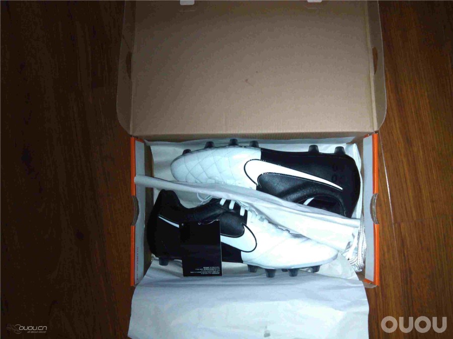 【原创】人生第一双袋鼠皮 乐天购入欧洲杯配色传奇4 HG-E