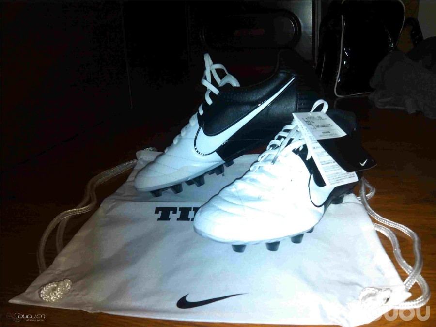 【原创】人生第一双袋鼠皮 乐天购入欧洲杯配色传奇4 HG-E