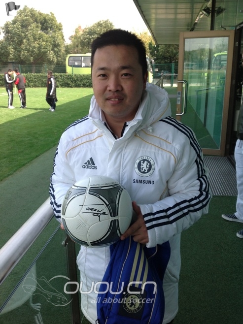 看看国足穿什么鞋