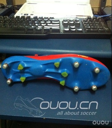 各位大神帮忙看下这鞋子