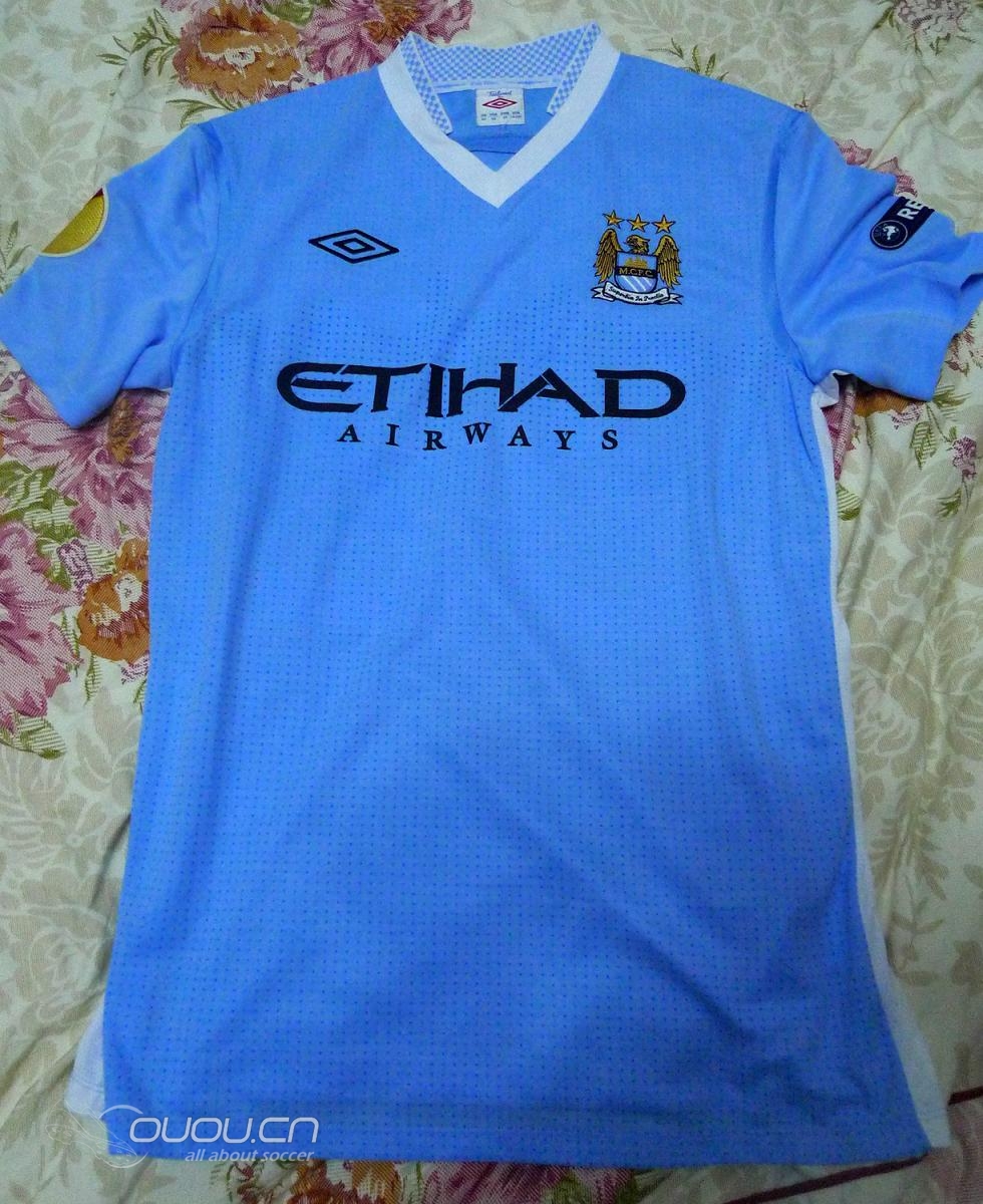 自我觉得,这是一件猛货——人和衣服一样猛!