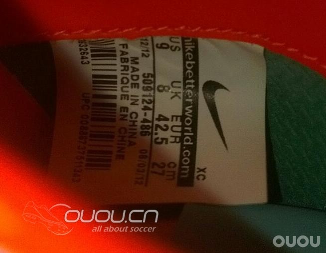 求鉴定!!!!!请各位大虾们看看我这双刺客8 ag 中端 是不是真的,谢谢啊,495元