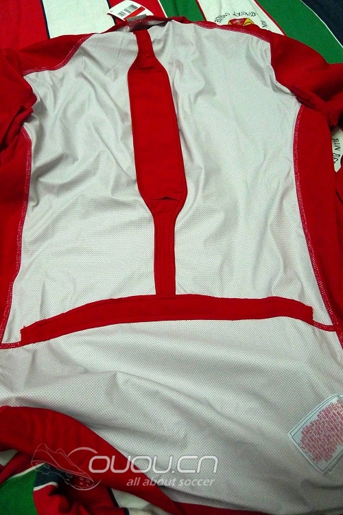 刚刚收到的冬季踢球装备