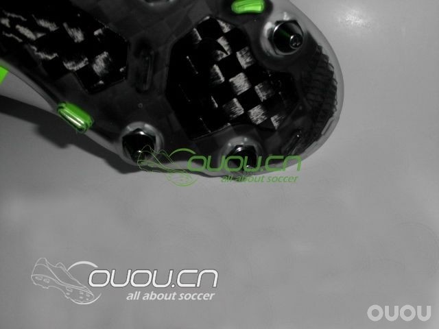 Nike Vapor IX SG Pro….刺客9 将回归碳纤维大底