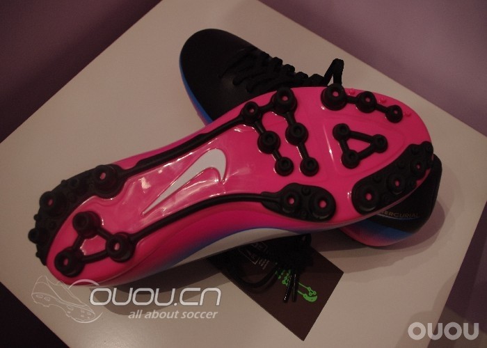 PDS购入 CR7 Glide AG 大家来凑凑热闹(AG大底图片已补上)