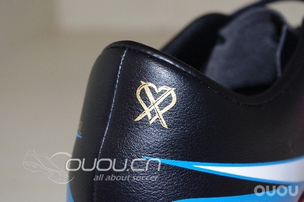 PDS购入 CR7 Glide AG 大家来凑凑热闹(AG大底图片已补上)