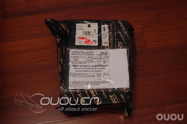 PDS购入 CR7 Glide AG 大家来凑凑热闹(AG大底图片已补上)