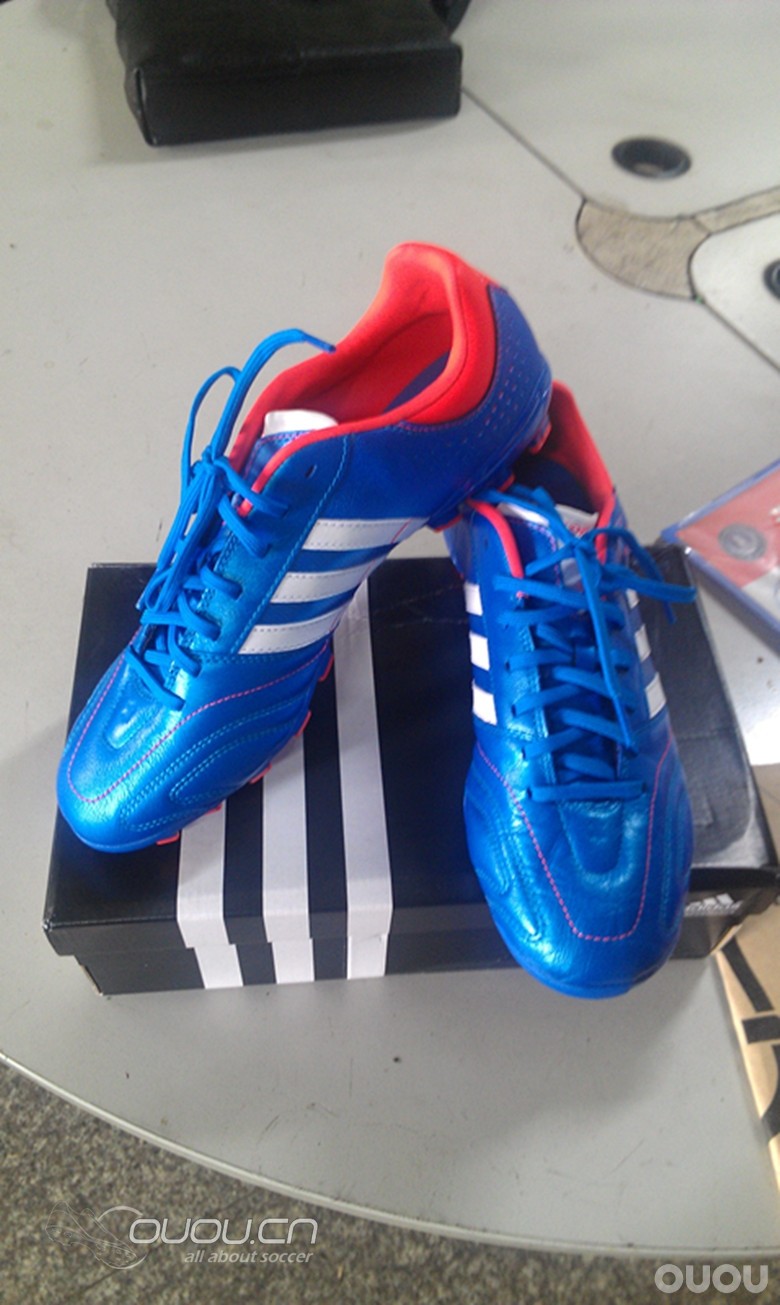新买的adidas 11pro