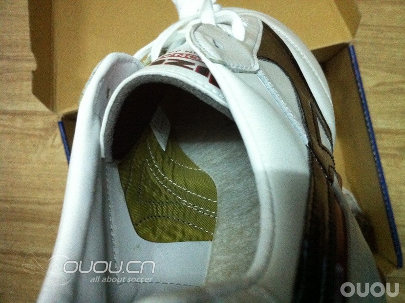 全袋鼠皮morelia 2短舌限量版开箱及实战5人制