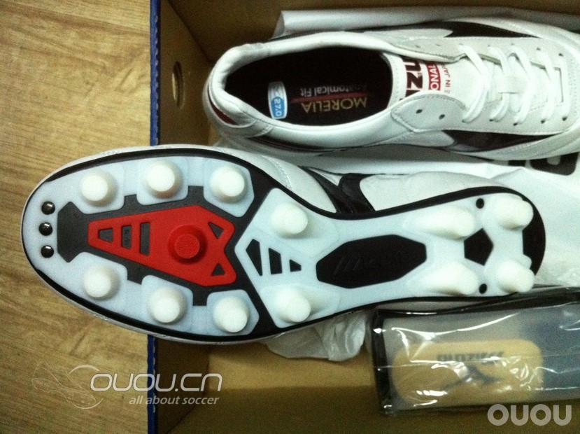 全袋鼠皮morelia 2短舌限量版开箱及实战5人制