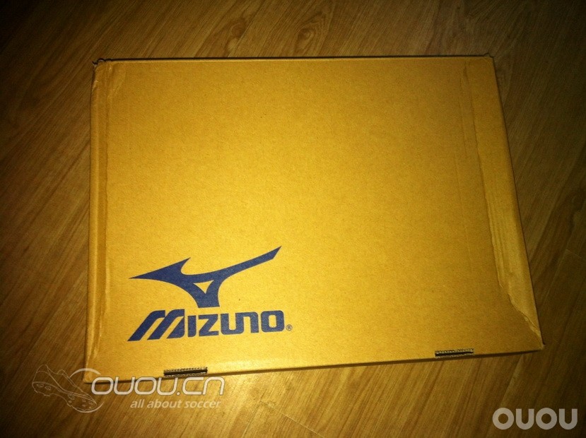 全袋鼠皮morelia 2短舌限量版开箱及实战5人制