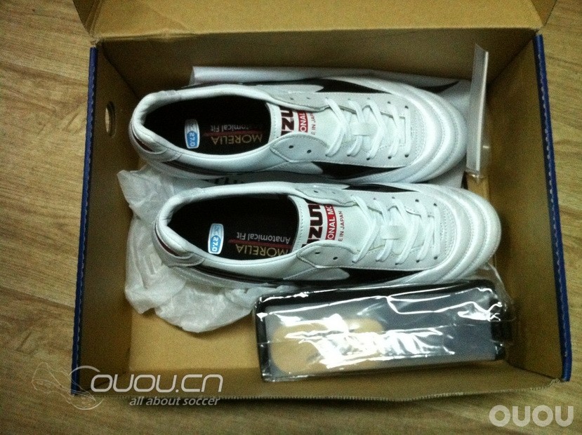 全袋鼠皮morelia 2短舌限量版开箱及实战5人制