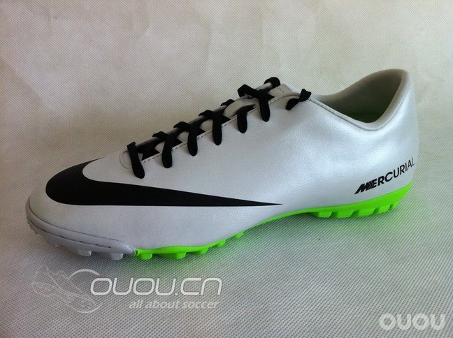 无意看到。真是猛鞋,猛店,猛价啊!!