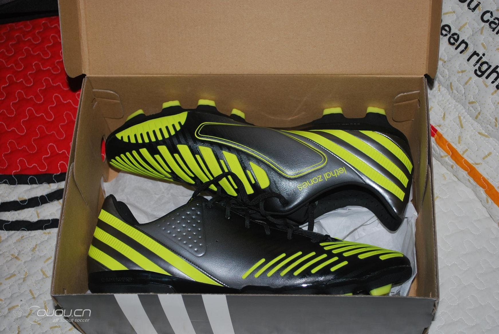 估计是论坛首发吧?猎鹰12欧冠配色,LZ HG。