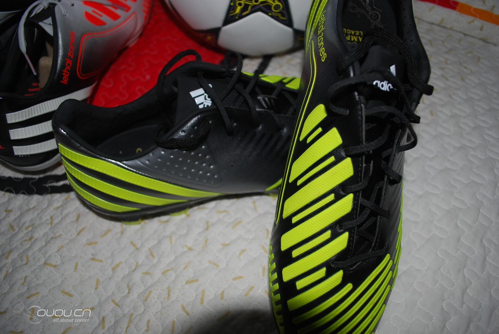 估计是论坛首发吧?猎鹰12欧冠配色,LZ HG。