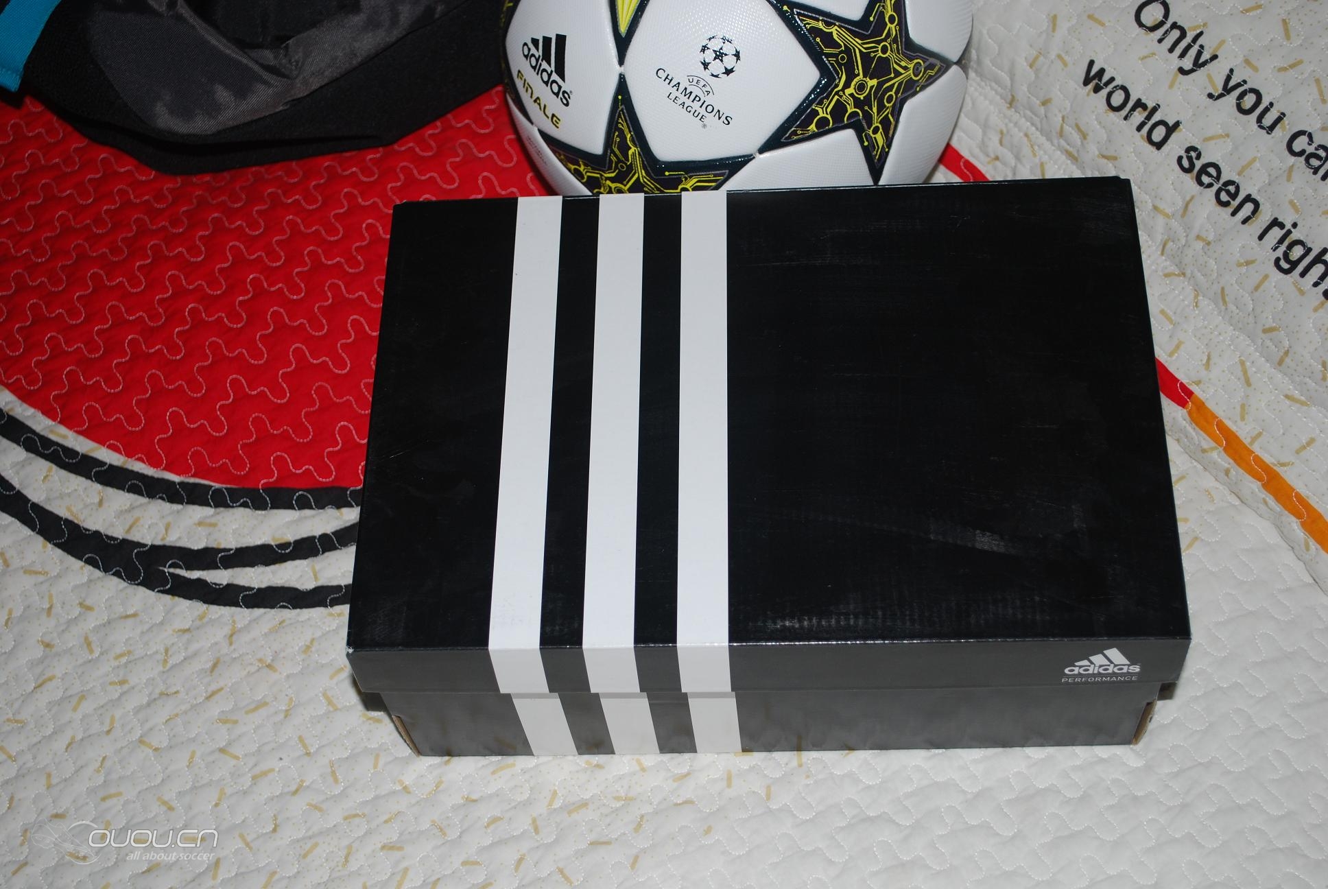 估计是论坛首发吧?猎鹰12欧冠配色,LZ HG。