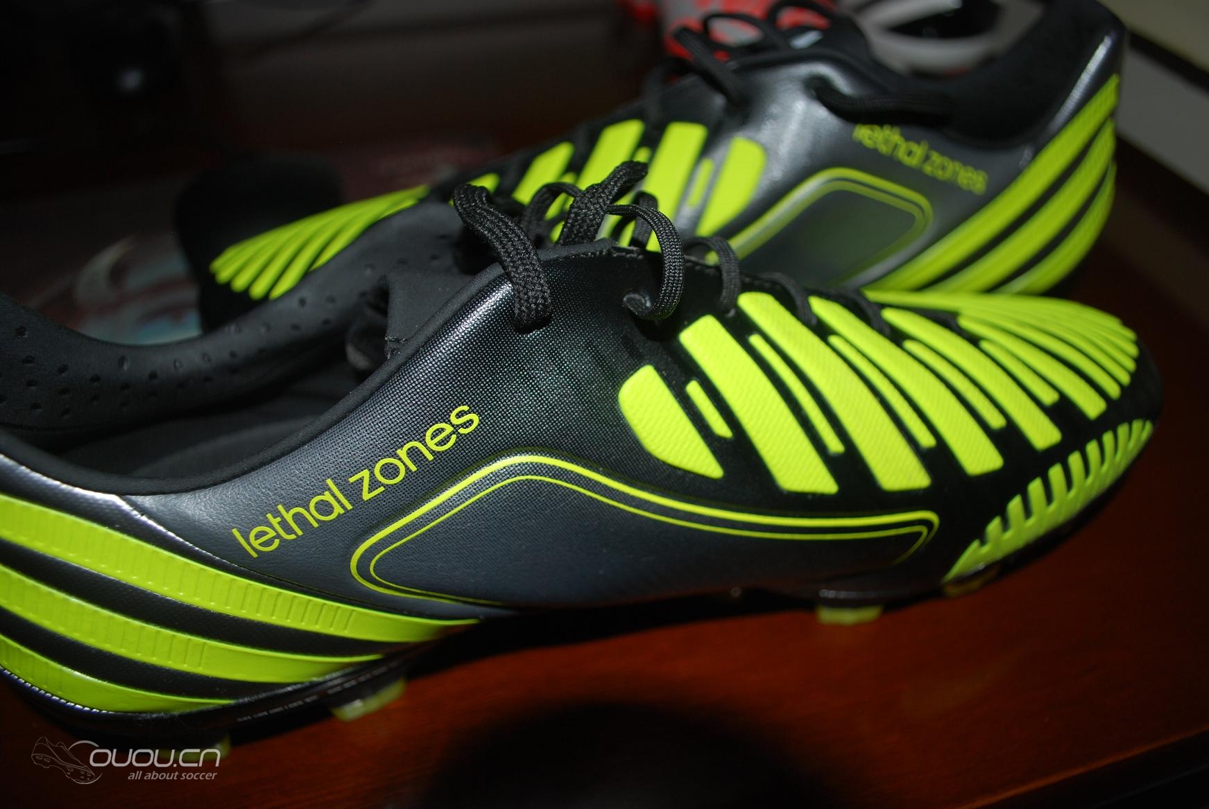 估计是论坛首发吧?猎鹰12欧冠配色,LZ HG。