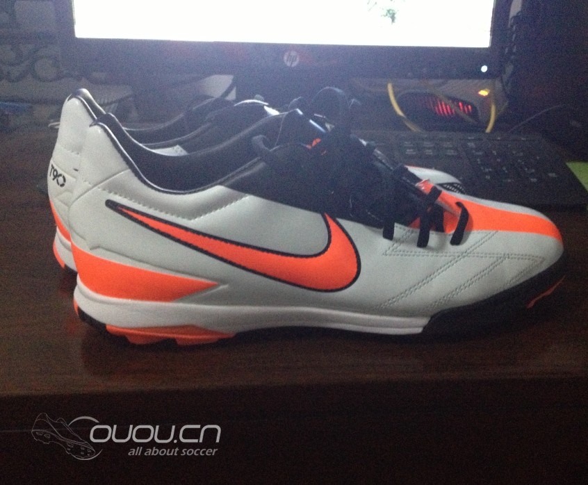 T90 shoot 4 TF 到手!顺带分享球鞋的心路历程!