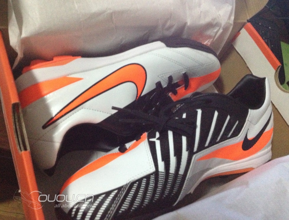 T90 shoot 4 TF 到手!顺带分享球鞋的心路历程!