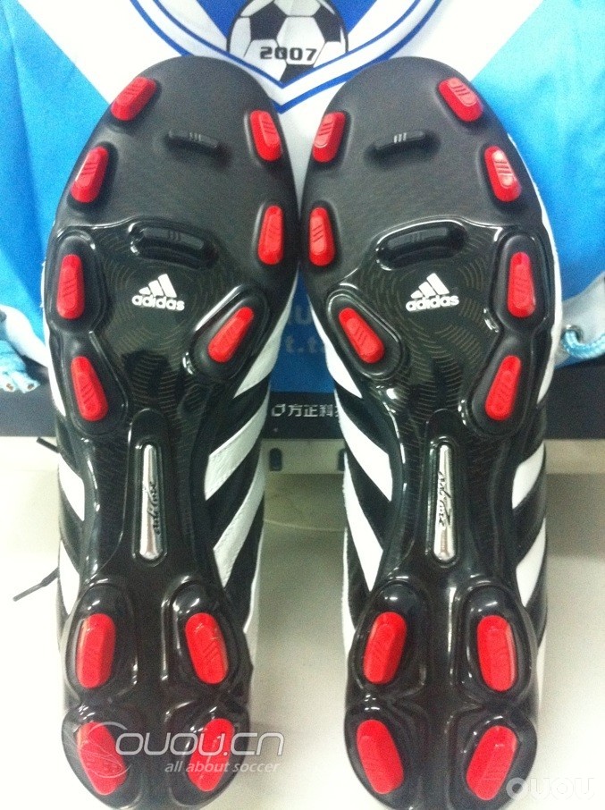 老鞋一双adidas adipure 3代,袋鼠皮!没忍住,不该啊。。。