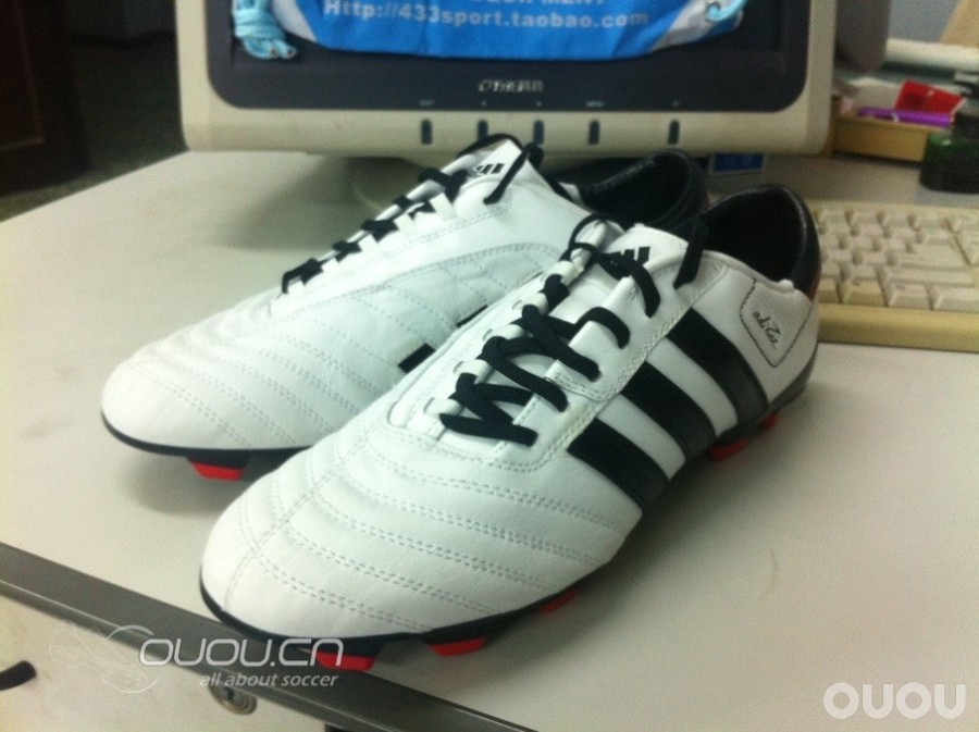 老鞋一双adidas adipure 3代,袋鼠皮!没忍住,不该啊。。。