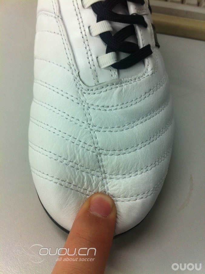 老鞋一双adidas adipure 3代,袋鼠皮!没忍住,不该啊。。。