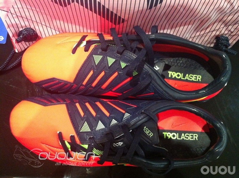 boxing day,伦敦niketown 75镑购入T90 Laser IV 算不算白菜??