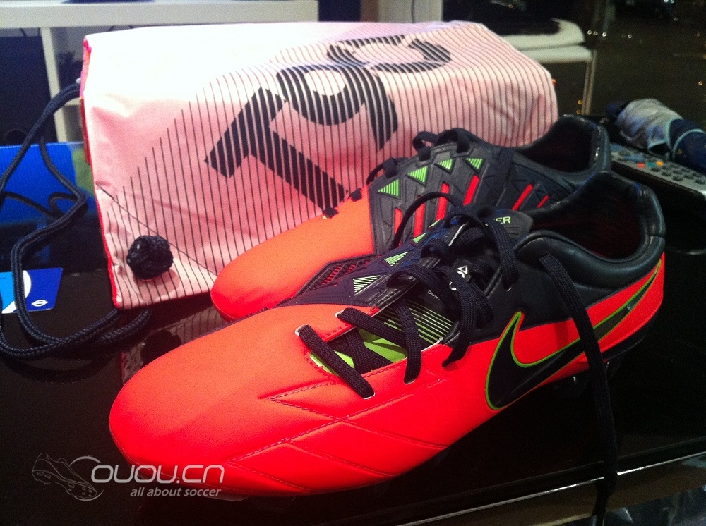 boxing day,伦敦niketown 75镑购入T90 Laser IV 算不算白菜??