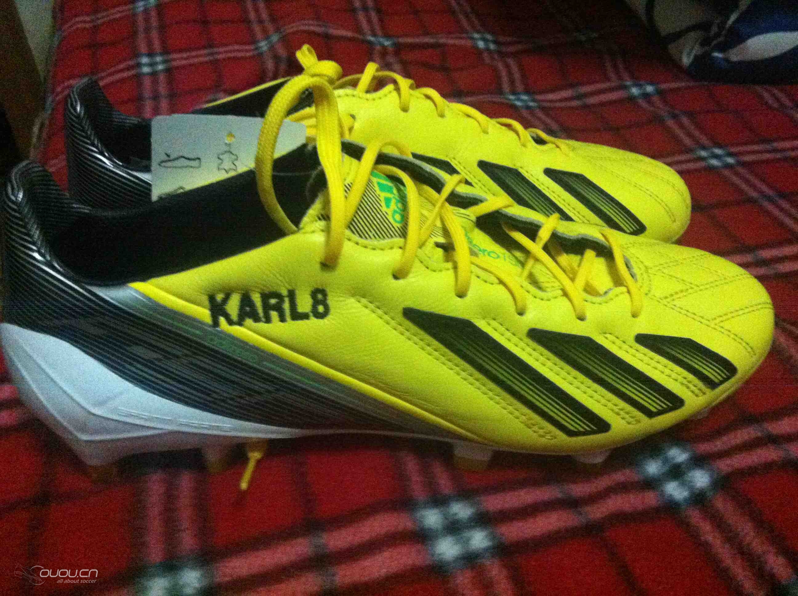adidas  F50   大黄蜂皮版混钉 估计是梅西上脚的版本 波尔蒂王子进球了