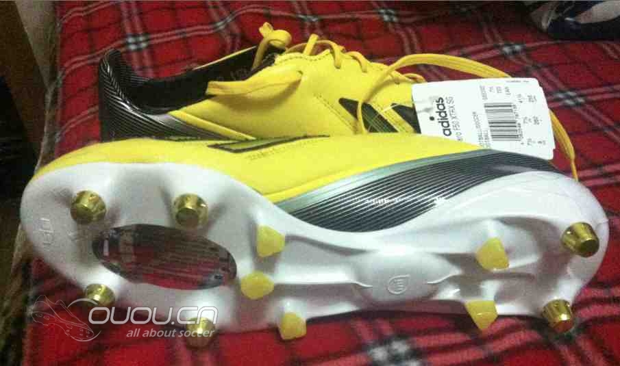 adidas  F50   大黄蜂皮版混钉 估计是梅西上脚的版本 波尔蒂王子进球了