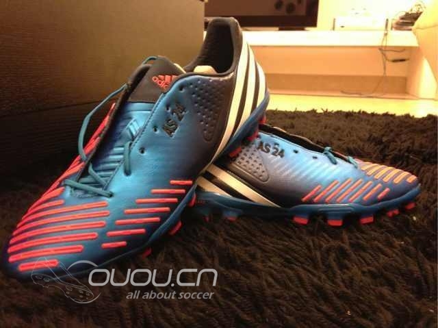 新人继续爆照,这次主角是猎鹰12首发配色顶级AG 同场有猎鹰6MANIA和GS做配角