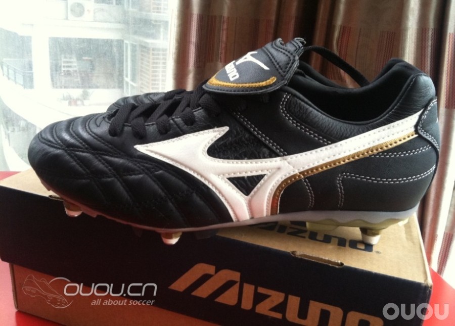 有人知道这是哪款鞋吗