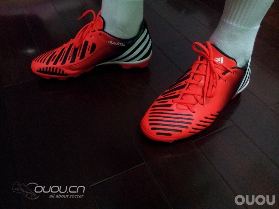 新入中端猎12 HG 红黑