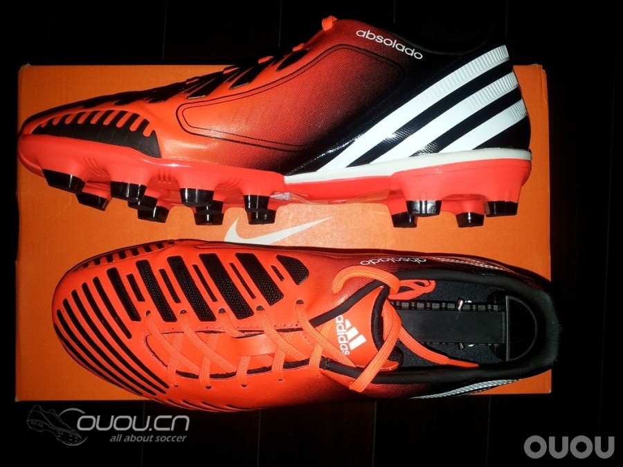 新入中端猎12 HG 红黑