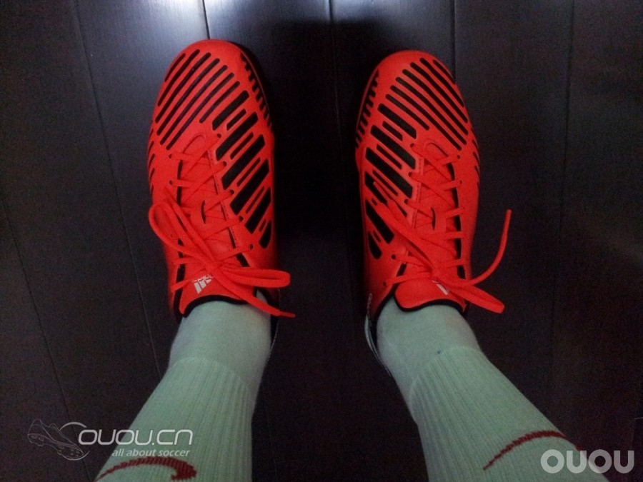 新入中端猎12 HG 红黑