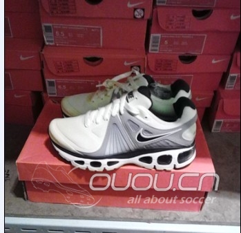 昨天15号自己店铺5折扫的货