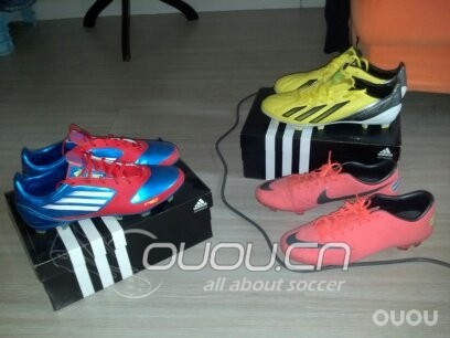 嘿嘿,新手混脸熟,近两年败的东西,都是原价货