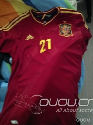 嘿嘿,新手混脸熟,近两年败的东西,都是原价货