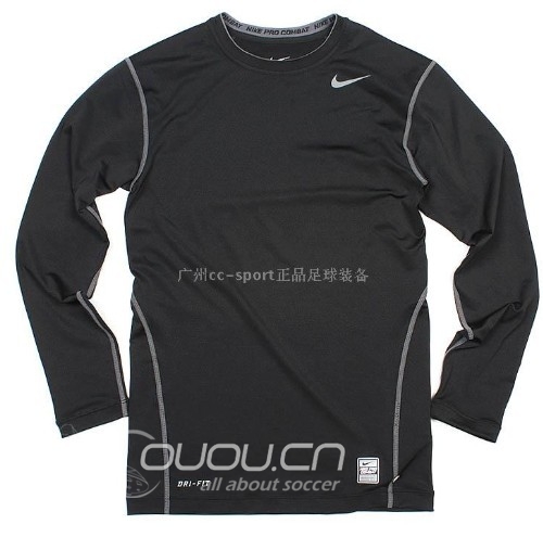 小白想入手件NIKE PRO,求助~