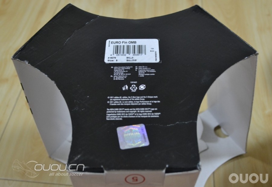 在商家新买的球到了 欧洲杯tango12 决赛版