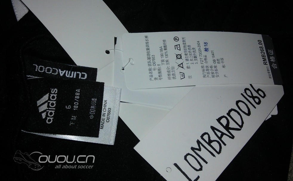 之前发帖阿迪收腿裤,小白菜。今天到货很高兴,正品